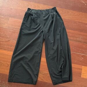 Athleta Black Wide Leg Cropped Pants
